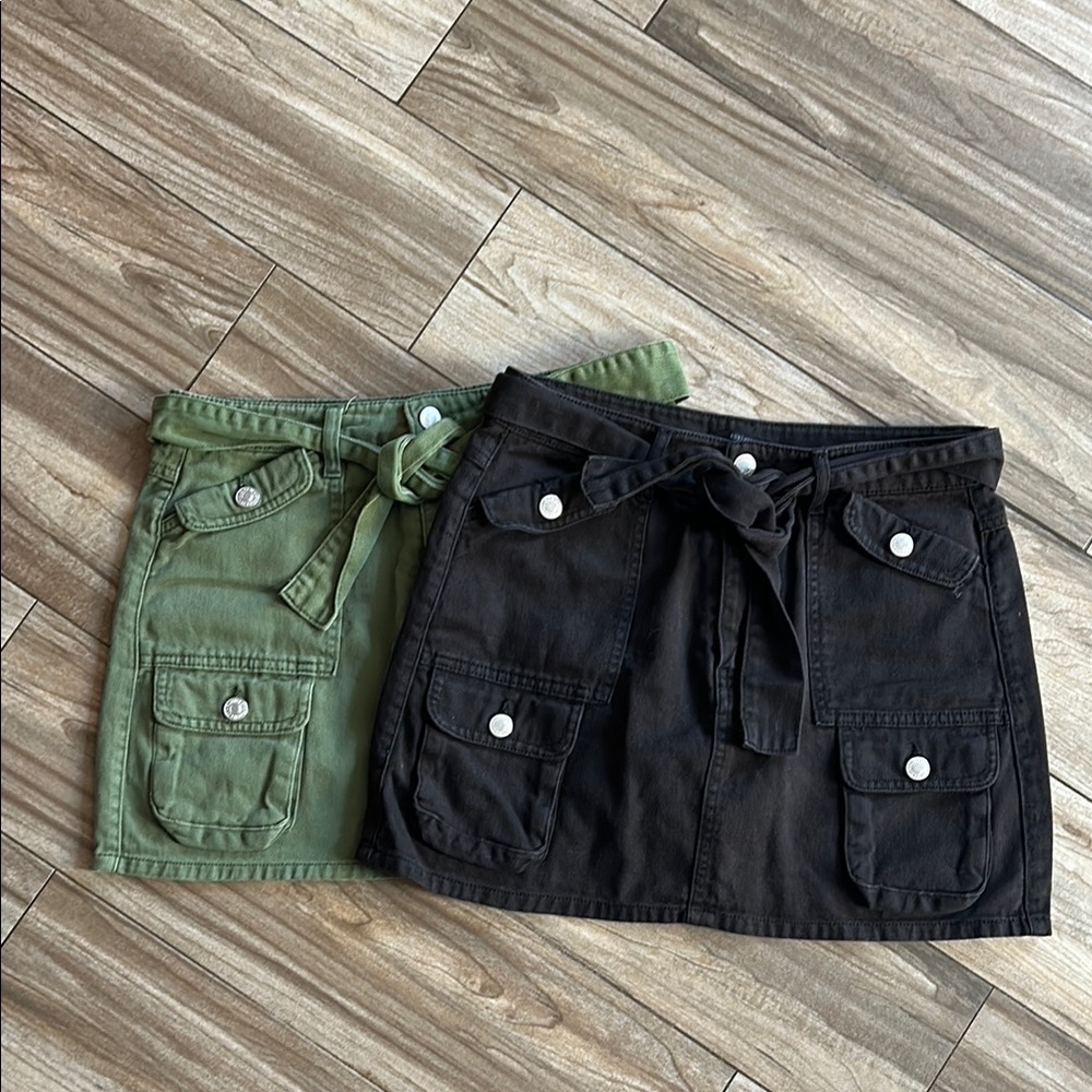 Forever 21 Green and Black Mini Cargo Skirt Set